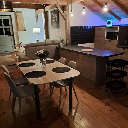 Maisonnette Vue Sur Foret *